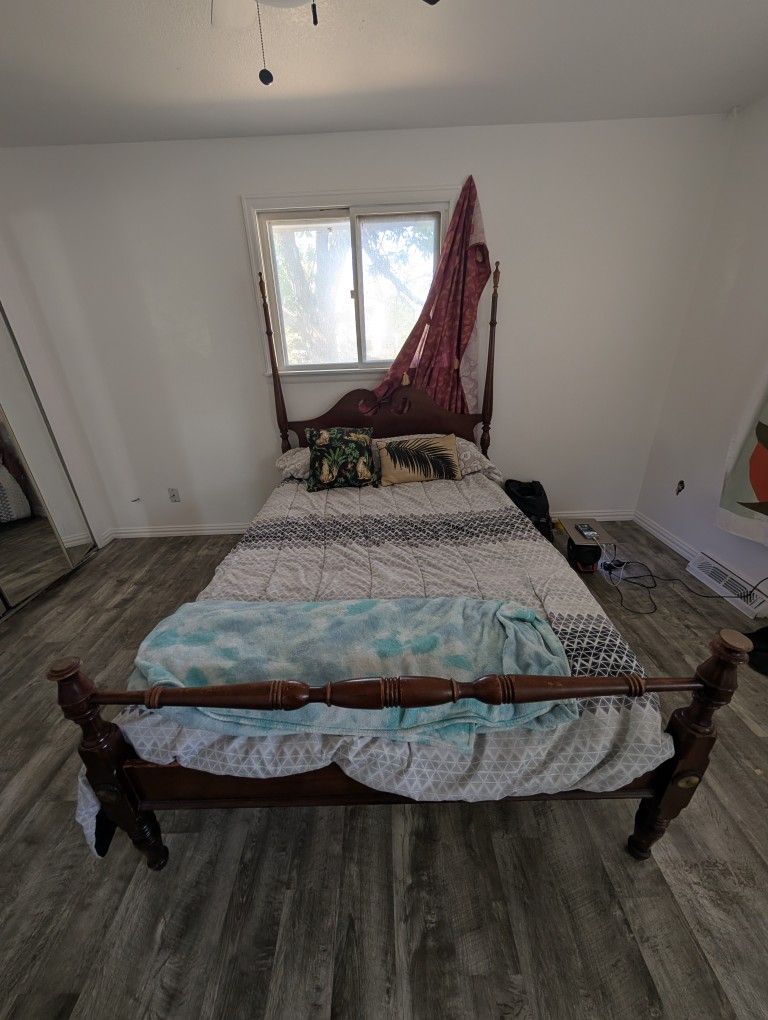 Full Sized Antique Bed