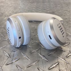 Jbl Headphones ( Layaway Available ) 