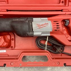 Milwaukee Sawzall Reciprocating Saw Corded Electric Tool Construction 6519-20 Heavy-duty Demolition Remodeling Cutting Wood Metal PVC Plumbing