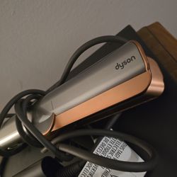 Dyson Airstrait™ Straightener