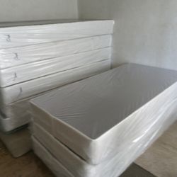 $160 King Boxspring Brand New Free Delivery Same Day 