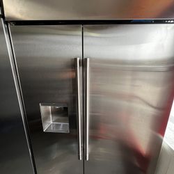 GE monogram 48” Refrigerator 2023 side-by-side 