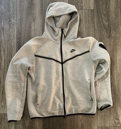 Grey Nike Tech Fleece 