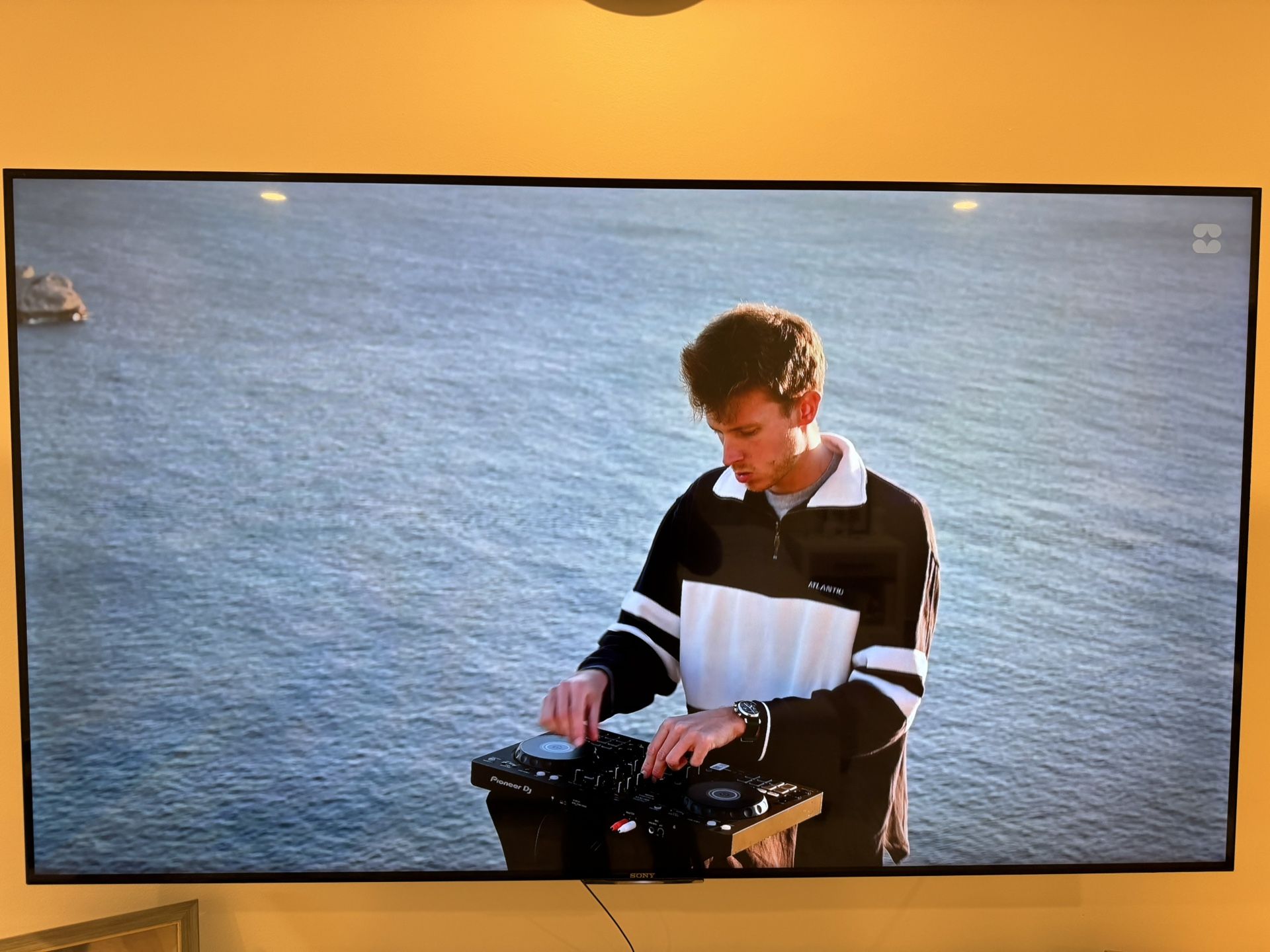 65 Inch Sony xbr65x900c Only $450!!