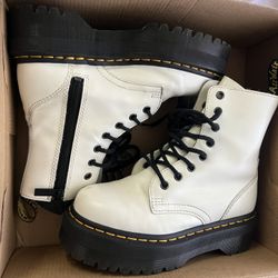 Dr.Martens Jadon White