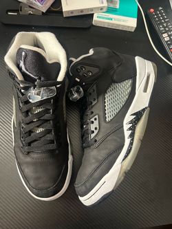 Jordan 5 Moonlight Size 9.5