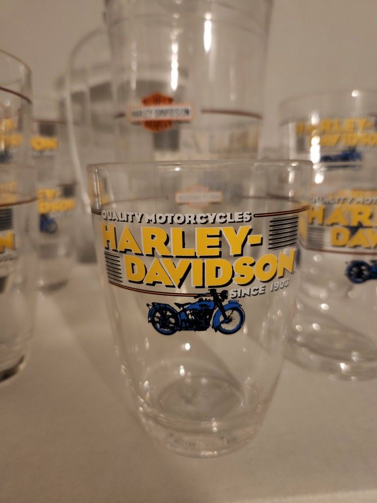 New!!Harley Davidson drink set pitcher and 8 glasses