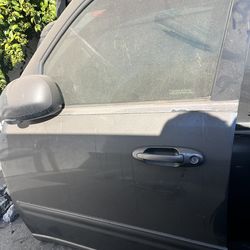 2003 toyota sequoia  front left door