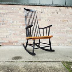 Mid Century Modern Danish Style Spindle Back Rocking Chair Vintage 