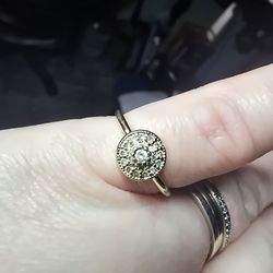 Dimond And Gold Ring Size 7