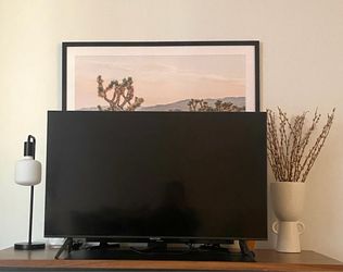 Samsung Crystal UHD 43-Inch 4K Smart TV