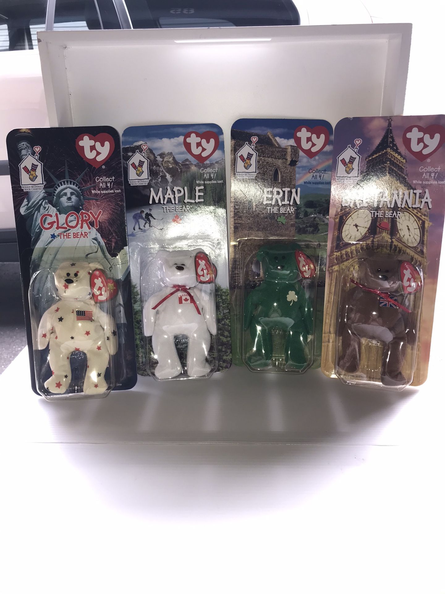 McDonald’s 1999 Beanie Babies set International Bear Collection Some with tag errors