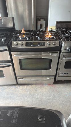 General Electric Digital Gas Stove