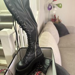 CUTE THIGH HIGH BOOTS