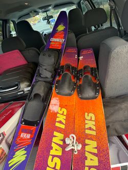 Water skis
