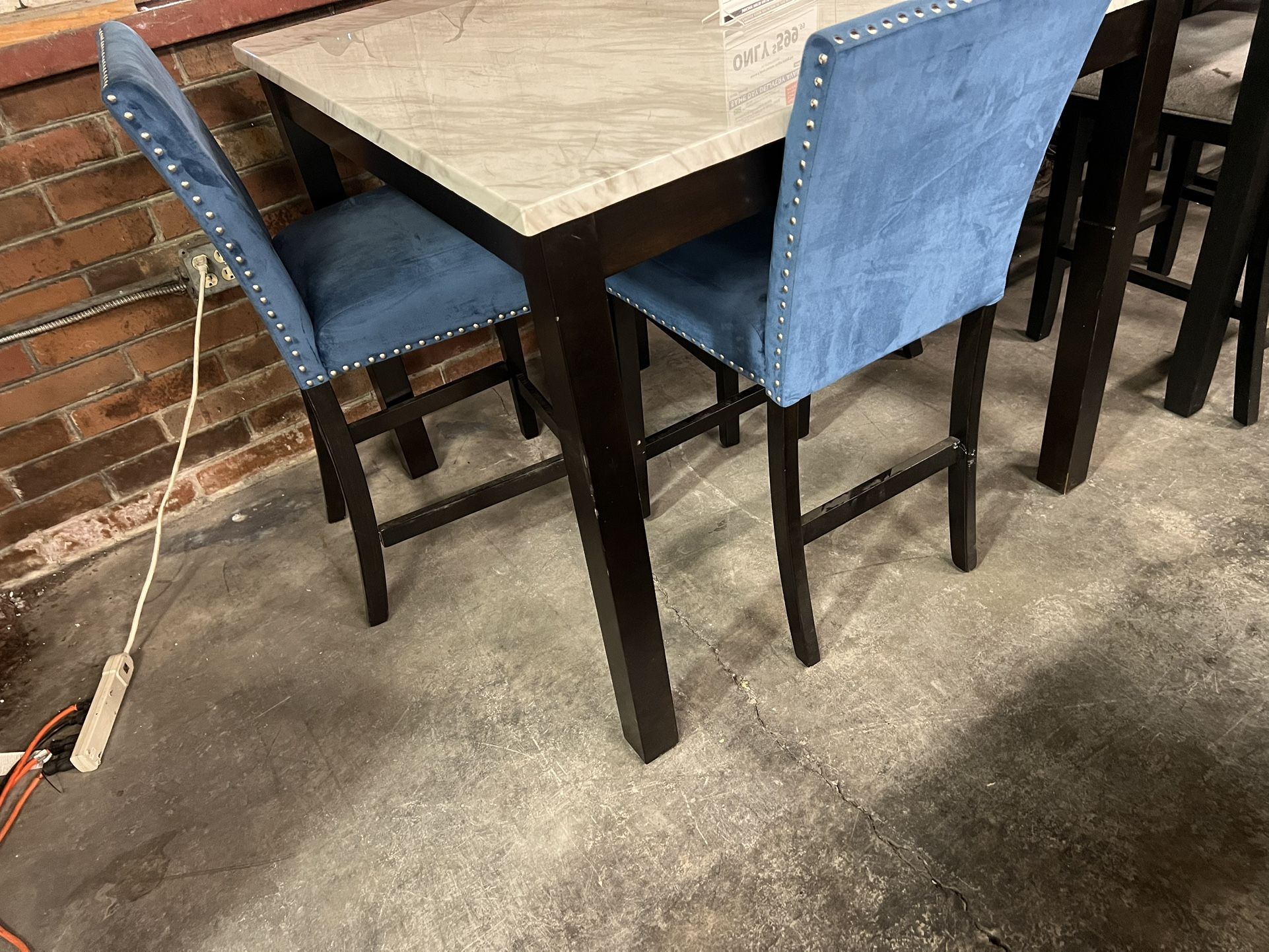 Blue dinette $600