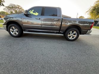 Dodge Ram 1500 crew cab