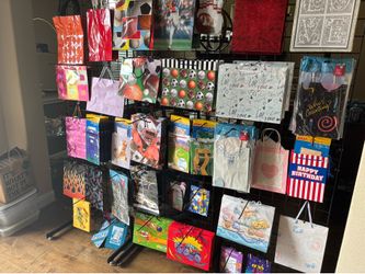 Gift bag lot