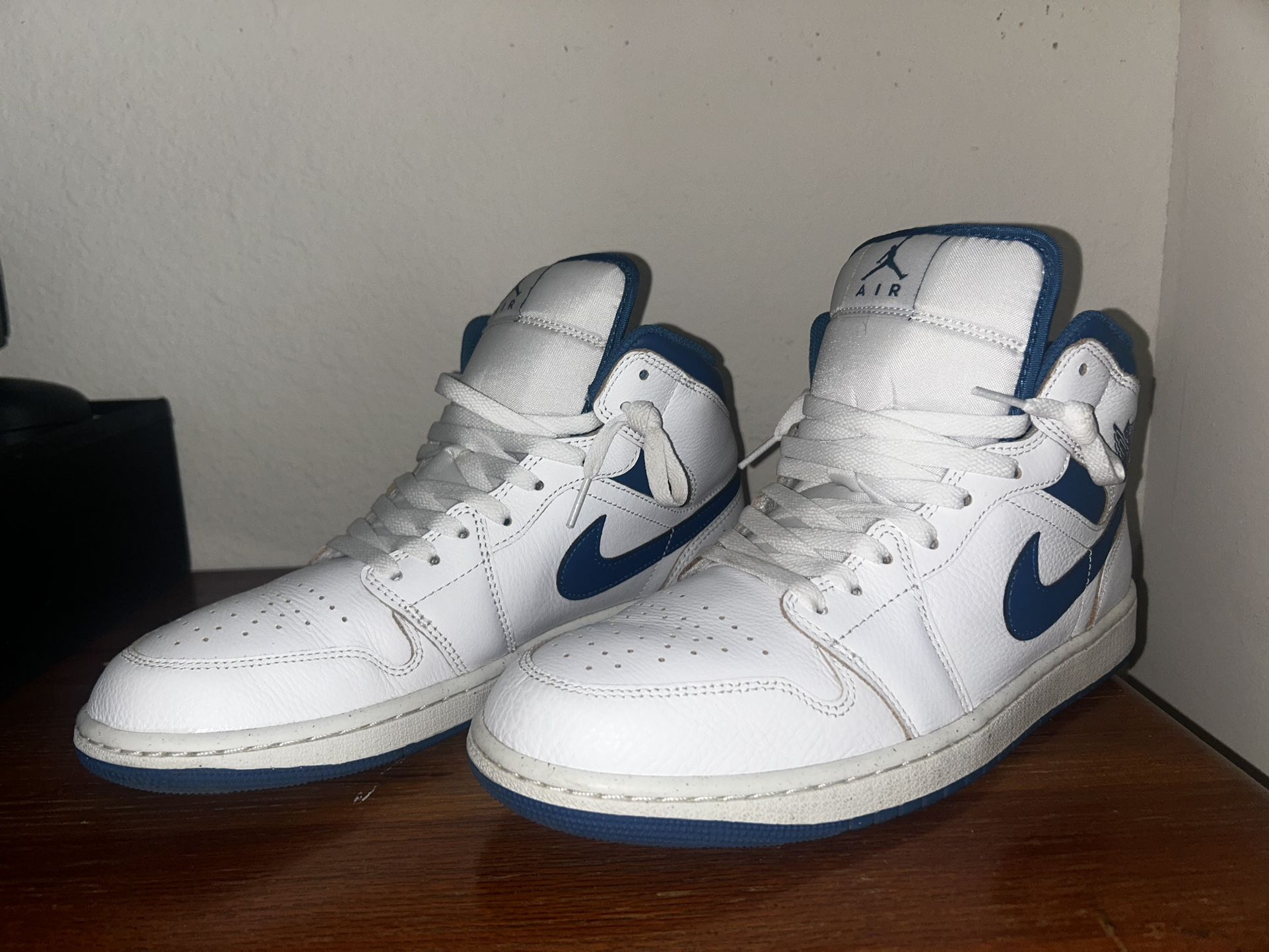 Nike Dunk High – White/Blue (Men’s 10.5) – Gently Used