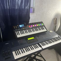 Akai advance midi keyboard