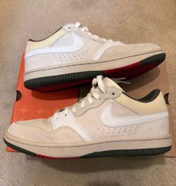 Vintage 2006 Nike Court Force Men’s Low-Top Sneakers in Cream, White and Green