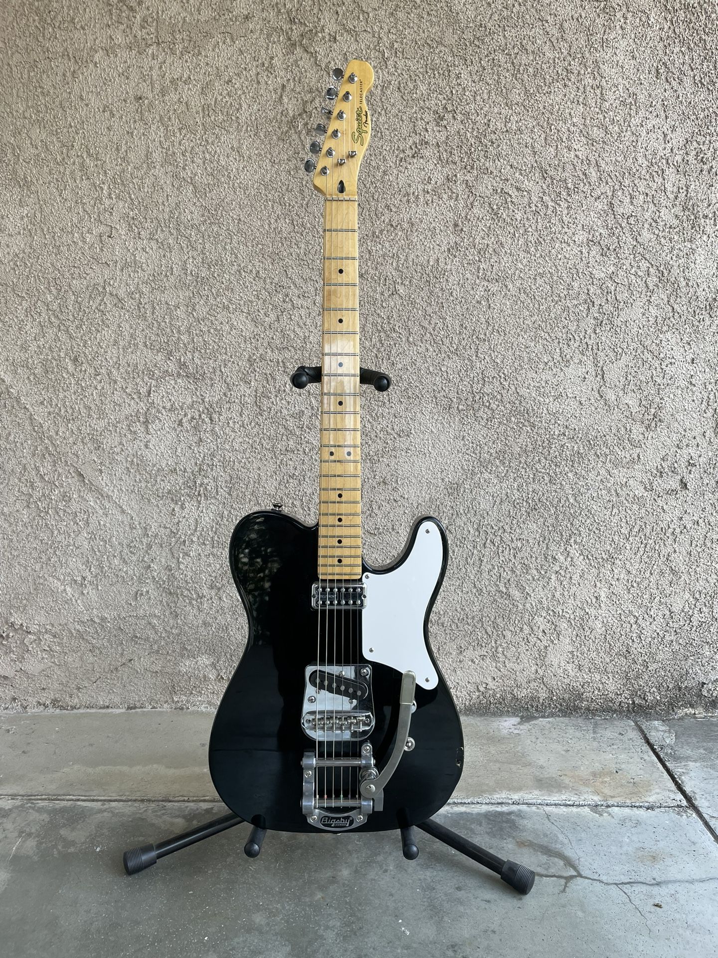 Squier Vintage Modified Cabronita Telecaster with Bigsby
