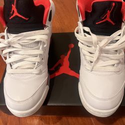 Jordan 5 Fire Red 