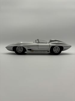 RARE 1959 Chevrolet Corvette Stingray, 1:18 die-cast model by