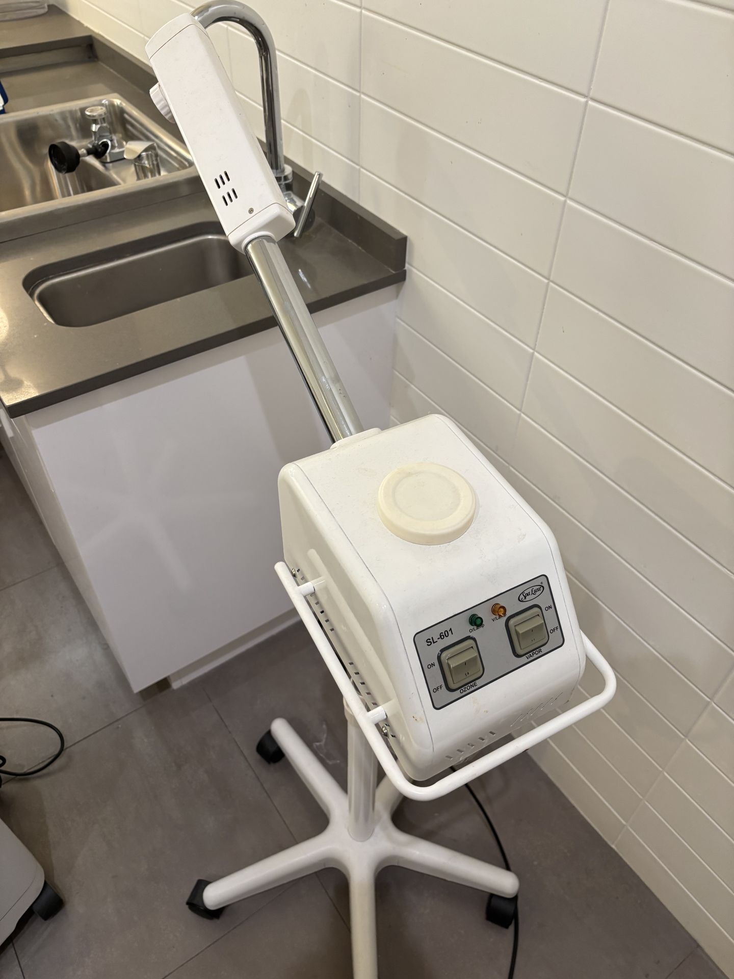 Professional Facial Steamer w/ Ozone – Salon & Spa Equipment (SL-601)