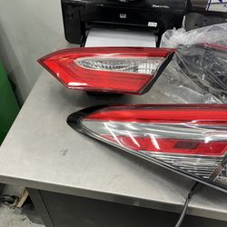 2019 Toyota Camry SE tail Lights 