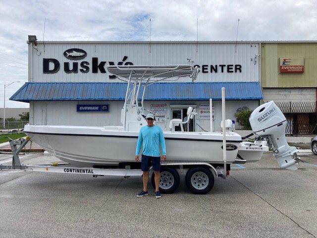 Reduced!! DUSKY 217XF center Console Boat