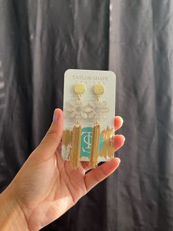 Dangling Tassle Flower Earrings 2