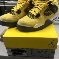 Air Jordan 4 Retro Lightning GS