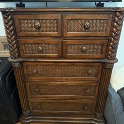 7 Drawer Dresser