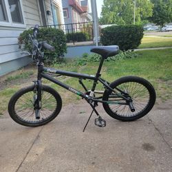 20" HYPER BOYS SPINNER BMX BIKE