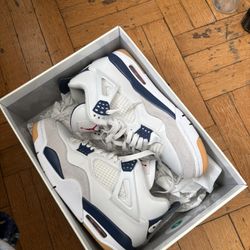 Jordan 4 SB