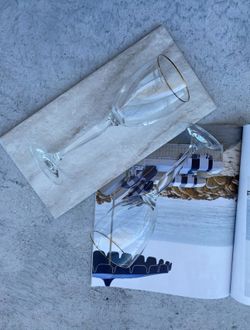 Set Of 2 Gold Rim Vintage Wine Glasses