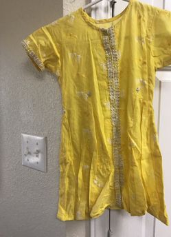 Yellow dress size 4