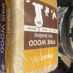 Pine Wood Pet Bedding 