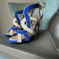 BCBGMAXAZRIA Kaycee Suede Sandals