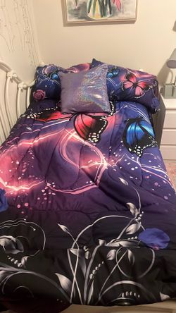Twin comforter set