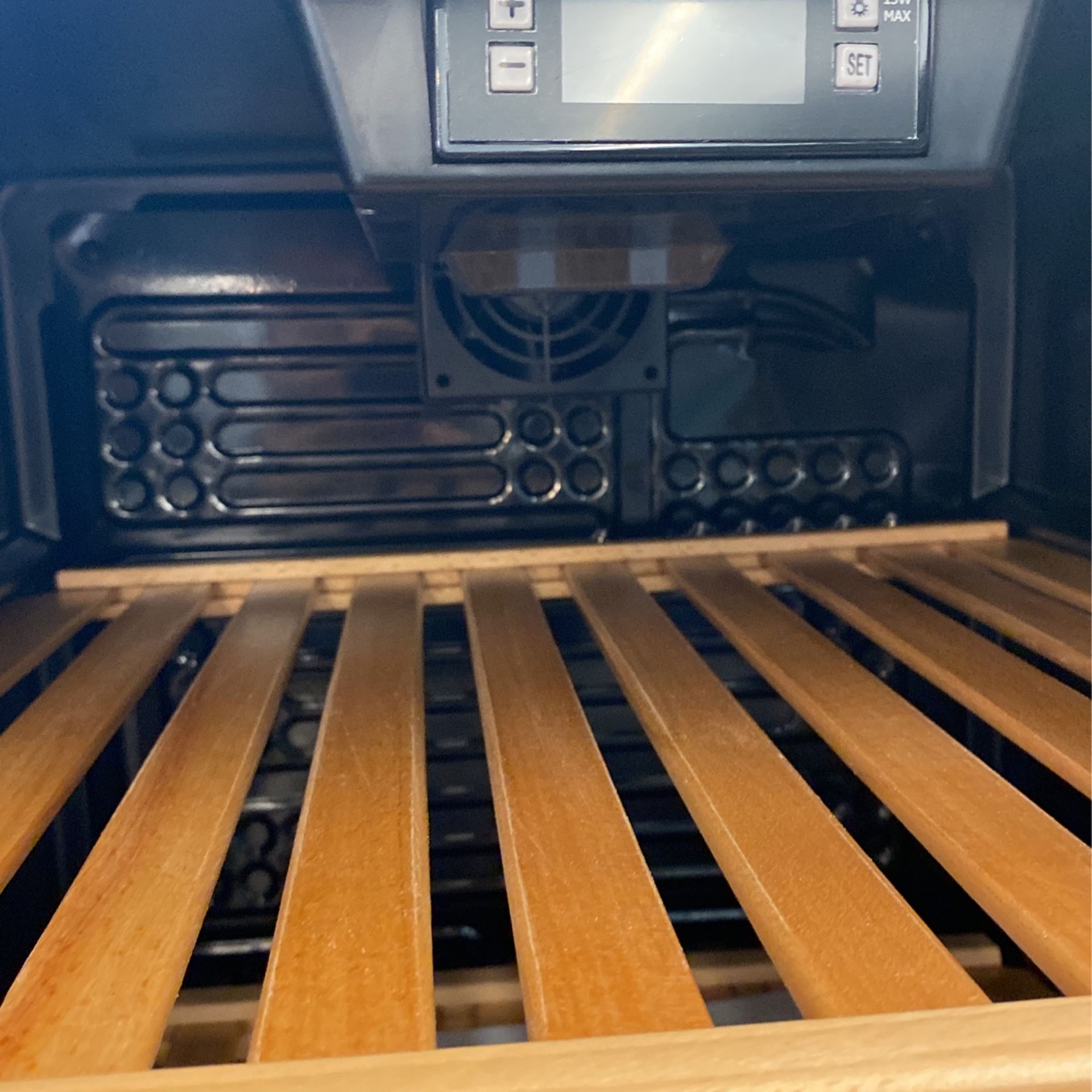 New. GE 31Bottle Beverage Cooler in Stainless Steel for Sale in