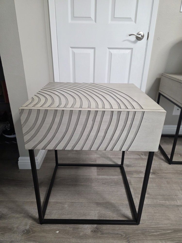 Crate&Barrel Circulus White Dove End Table or Nightstand