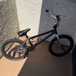 Mongoose X1 Rebel BMX Bike 20 Inch