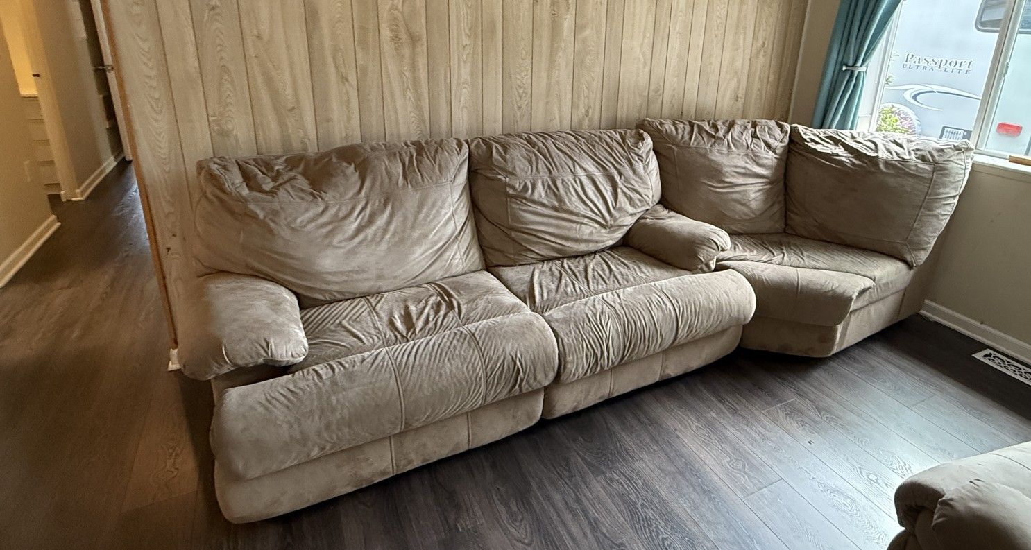 Hideabed Couch With Corner Section
