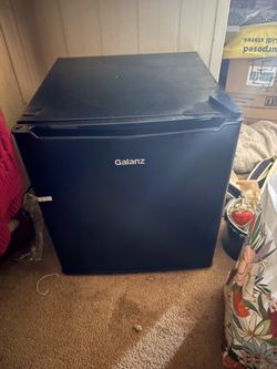 Mini fridge. Works perfect