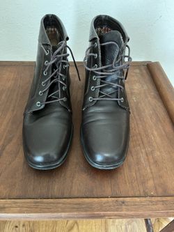 Women Boots/shoe