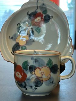Cup and saucer w/stand