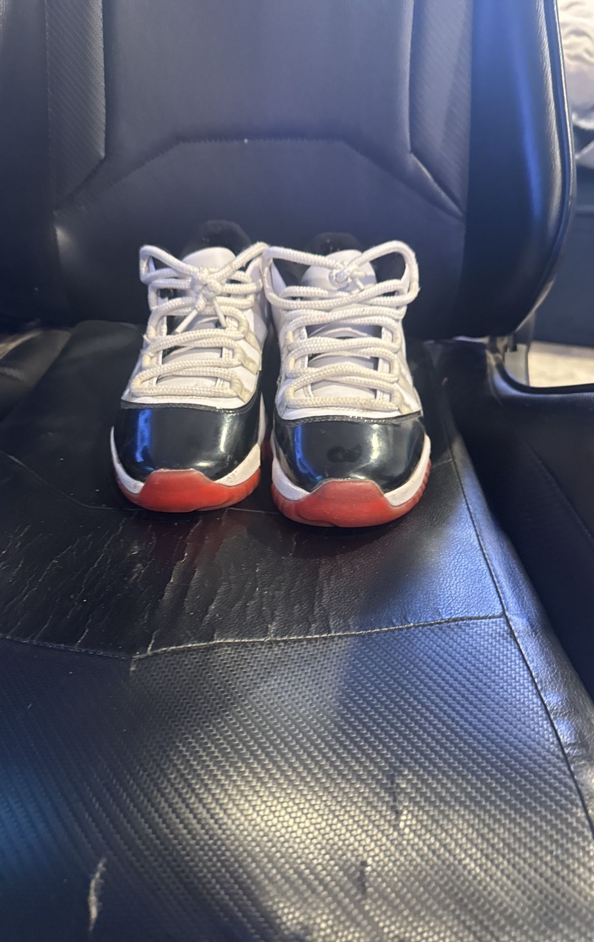 Jordan 11 Low Bred Concord