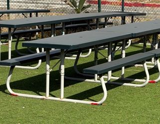 Lifetime 30” x 72" Green Plastic Folding Picnic Table